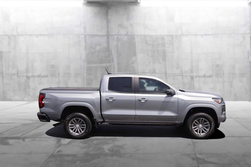 Chevrolet Colorado Vehicle Full-screen Gallery Image 05