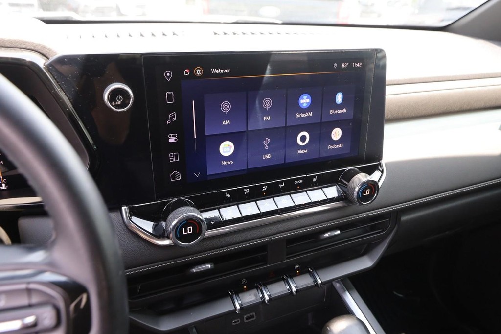 Chevrolet Colorado Vehicle Full-screen Gallery Image 15