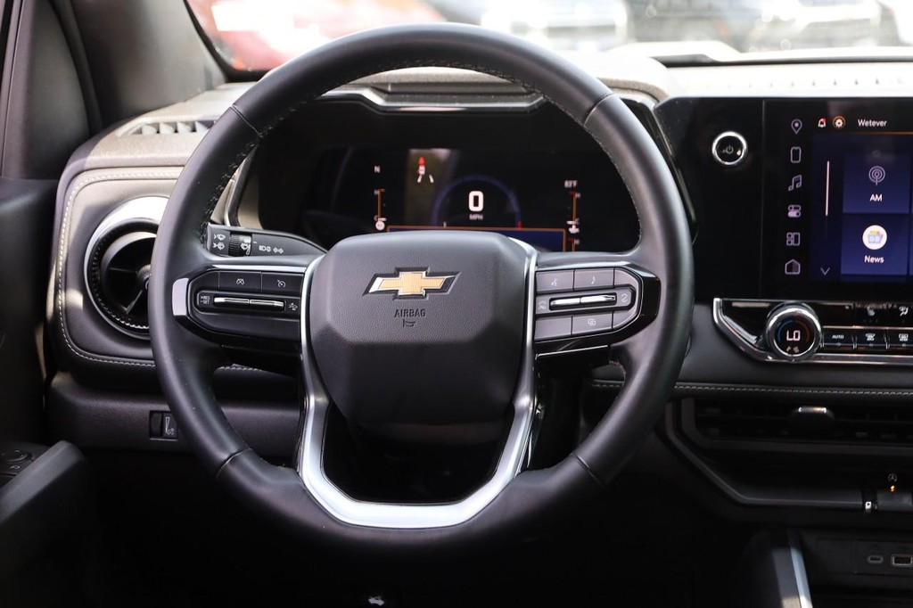 Chevrolet Colorado Vehicle Full-screen Gallery Image 21