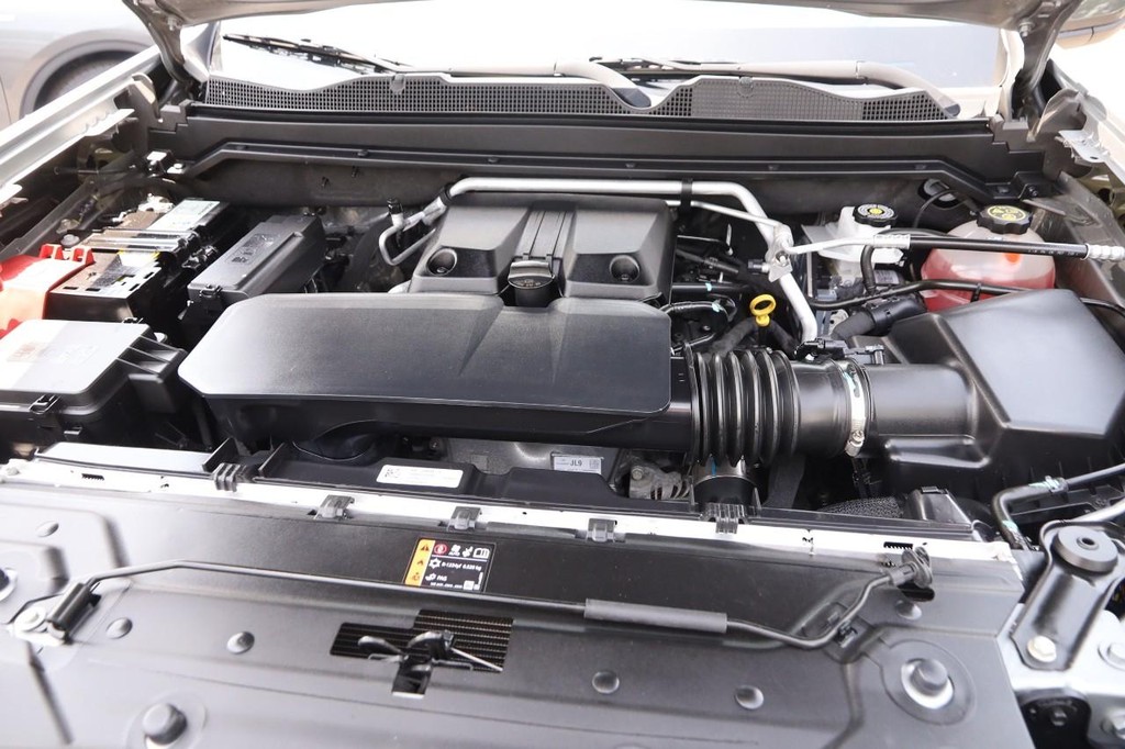 Chevrolet Colorado Vehicle Full-screen Gallery Image 25