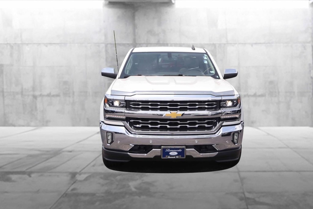 Chevrolet Silverado 1500 Vehicle Image 04