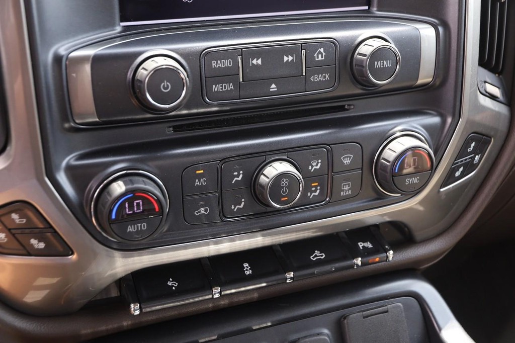 Chevrolet Silverado 1500 Vehicle Image 18