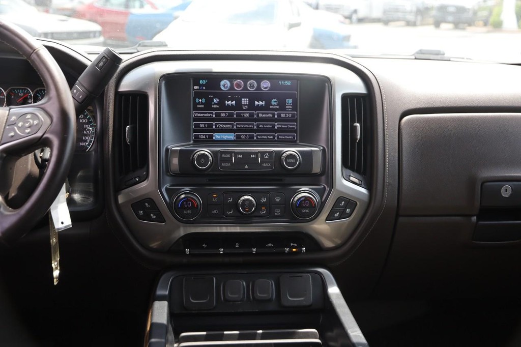 Chevrolet Silverado 1500 Vehicle Image 25