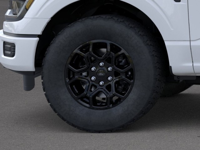 Ford F-150 Vehicle Full-screen Gallery Image 19