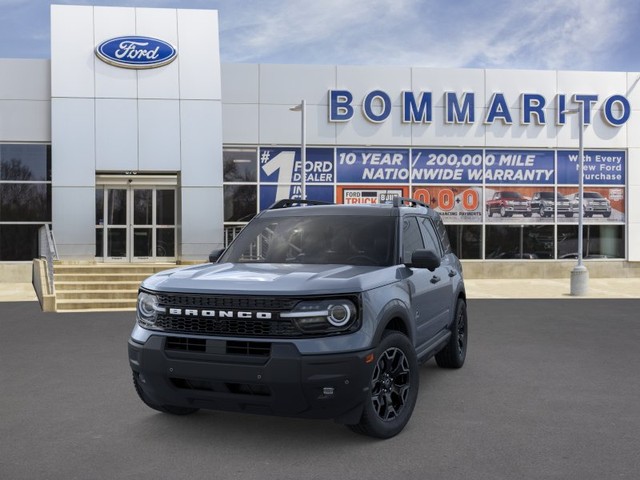 Ford Bronco Sport Vehicle Full-screen Gallery Image 2