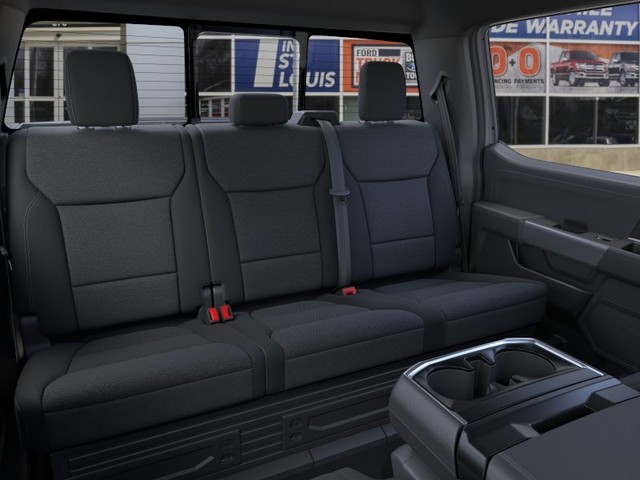 Ford F-150 Vehicle Full-screen Gallery Image 11