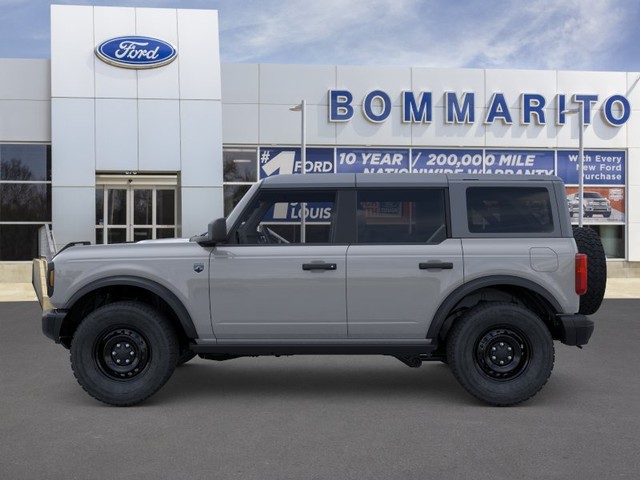 Ford Bronco Vehicle Image 03