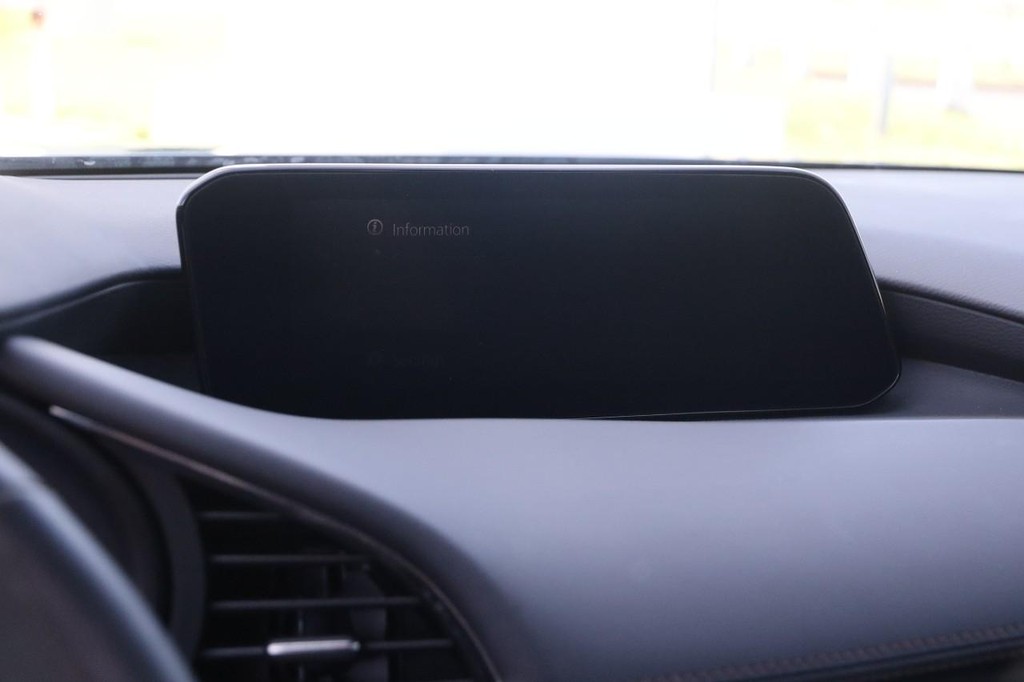 Mazda Mazda3 Sedan Vehicle Image 16