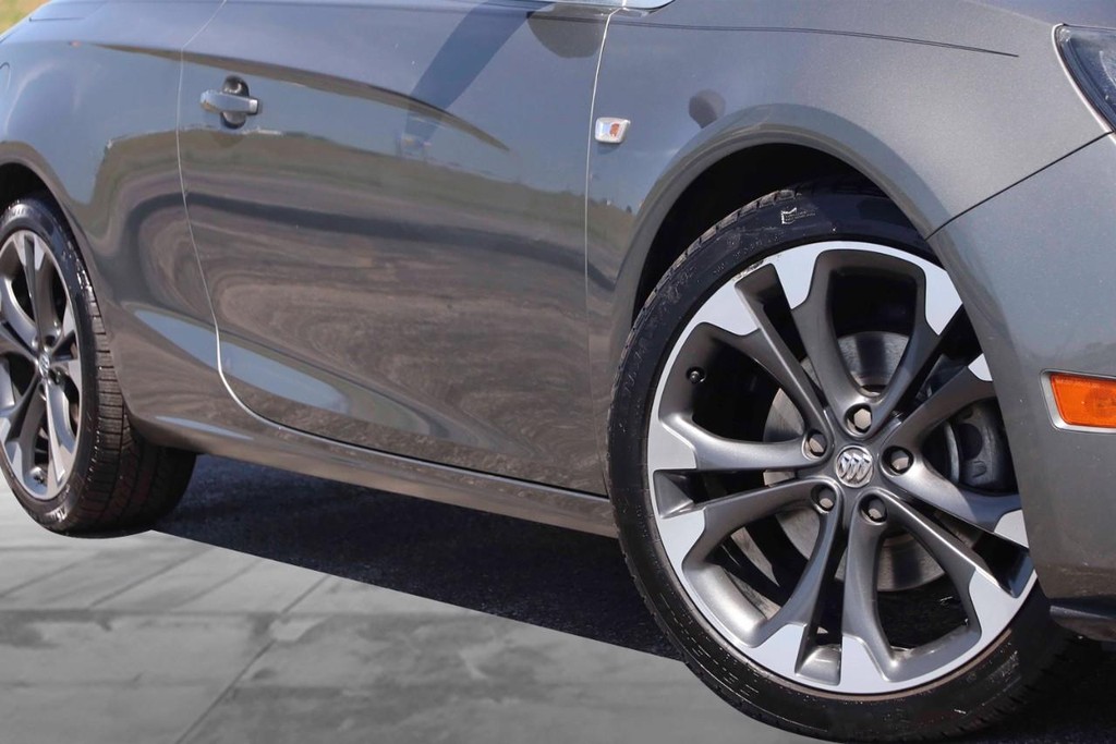 Buick Cascada Vehicle Full-screen Gallery Image 03