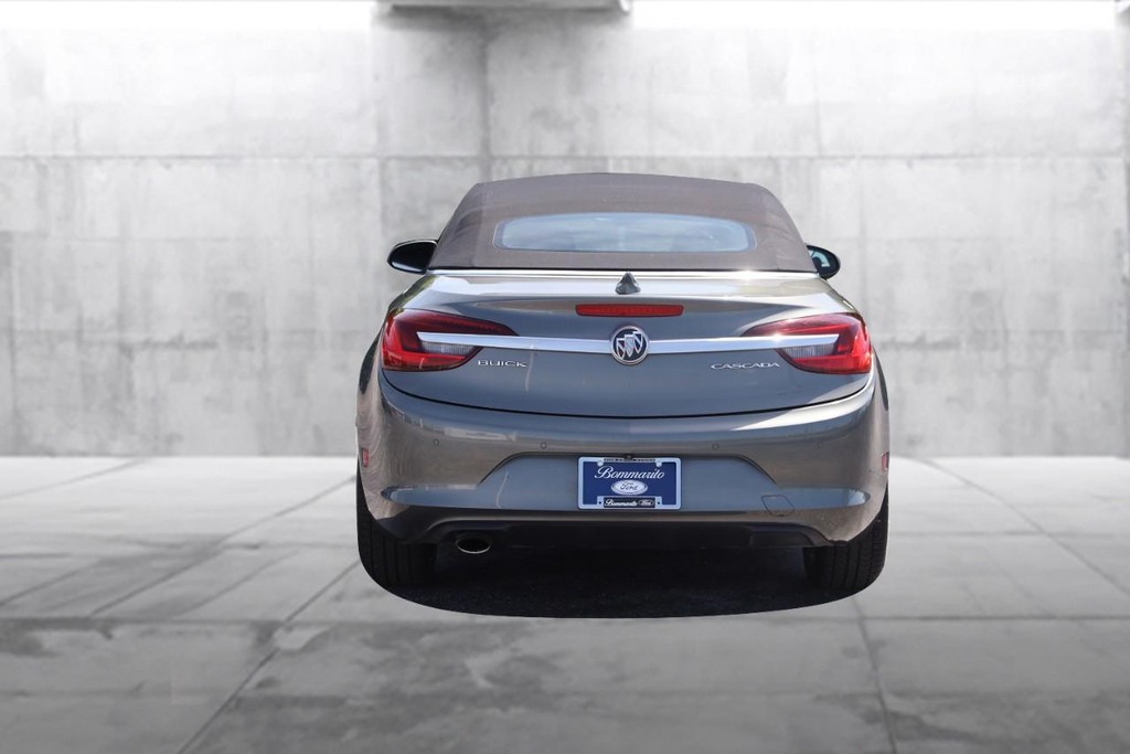 Buick Cascada Vehicle Full-screen Gallery Image 06