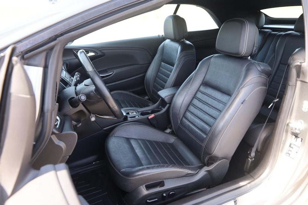 Buick Cascada Vehicle Full-screen Gallery Image 08
