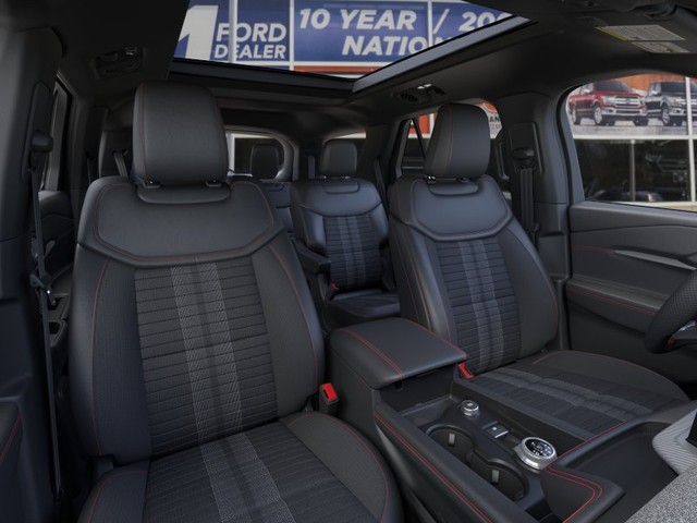 Ford Explorer Vehicle Image 10