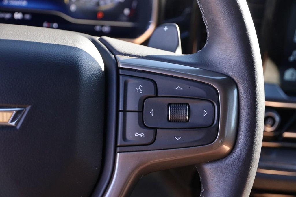 Chevrolet Silverado 1500 Vehicle Full-screen Gallery Image 13