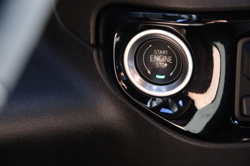 Chevrolet Silverado 1500 Vehicle Full-screen Gallery Image 15