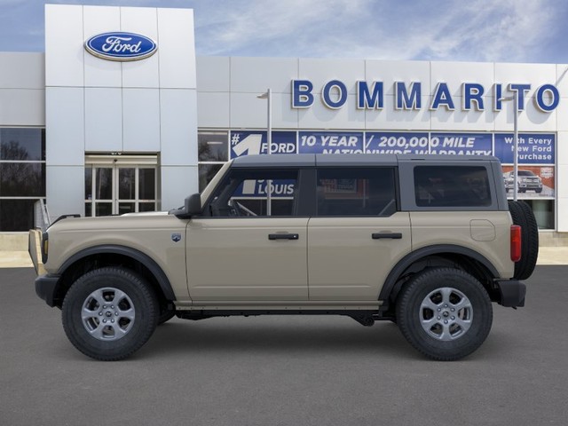 Ford Bronco Vehicle Image 03