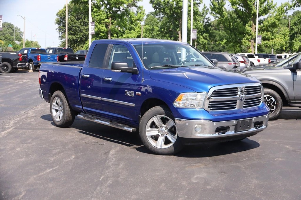 Ram 1500 Vehicle Full-screen Gallery Image 2