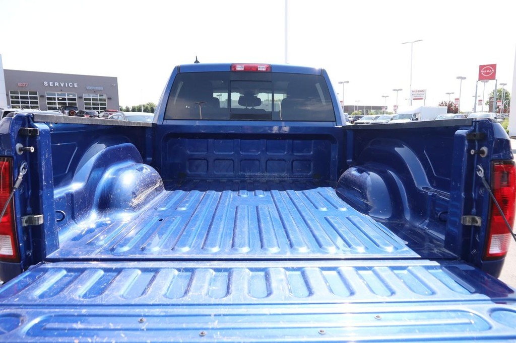 Ram 1500 Vehicle Full-screen Gallery Image 7