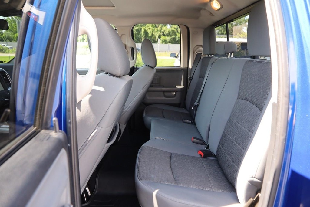 Ram 1500 Vehicle Full-screen Gallery Image 10