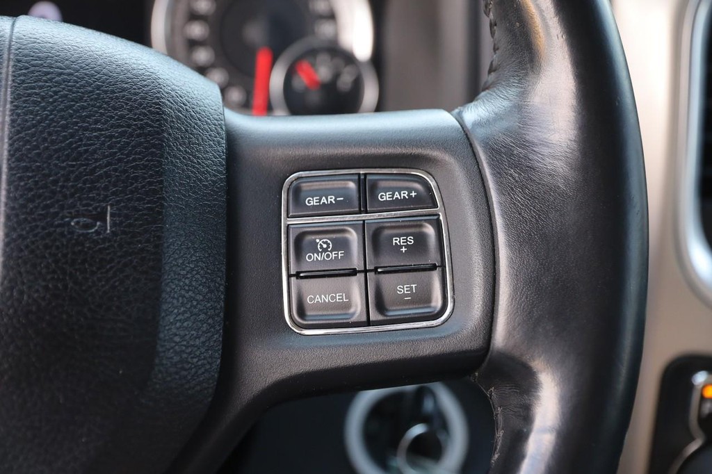 Ram 1500 Vehicle Full-screen Gallery Image 13