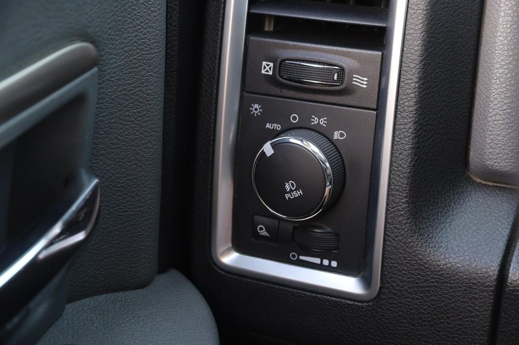 Ram 1500 Vehicle Full-screen Gallery Image 20