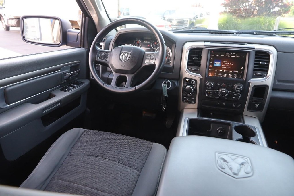 Ram 1500 Vehicle Full-screen Gallery Image 22