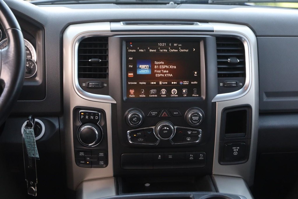 Ram 1500 Vehicle Full-screen Gallery Image 24