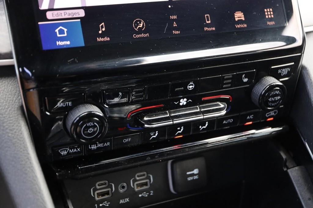 Jeep Grand Cherokee L Vehicle Image 22