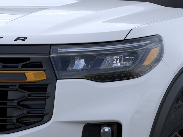 Ford Explorer Vehicle Image 18