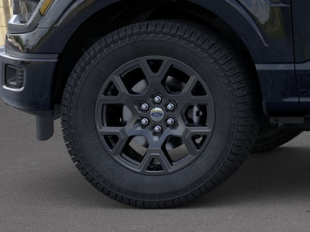 Ford F-150 Vehicle Full-screen Gallery Image 19