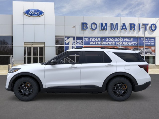 Ford Explorer Vehicle Full-screen Gallery Image 3