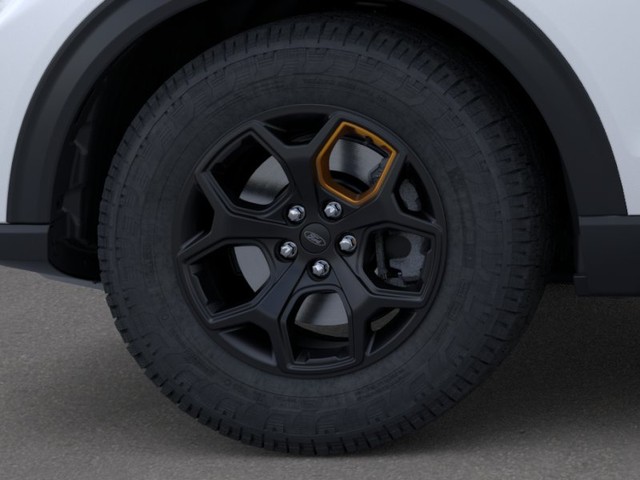 Ford Explorer Vehicle Full-screen Gallery Image 19