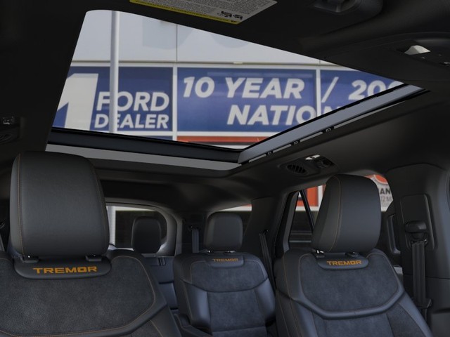 Ford Explorer Vehicle Full-screen Gallery Image 22