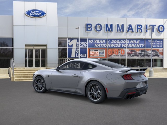 Ford Mustang Vehicle Full-screen Gallery Image 4