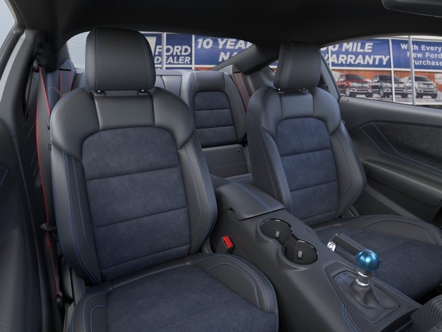 Ford Mustang Vehicle Full-screen Gallery Image 10
