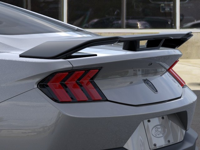 Ford Mustang Vehicle Full-screen Gallery Image 22