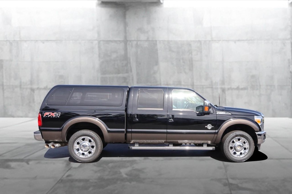 Ford Super Duty F-250 SRW Vehicle Full-screen Gallery Image 5