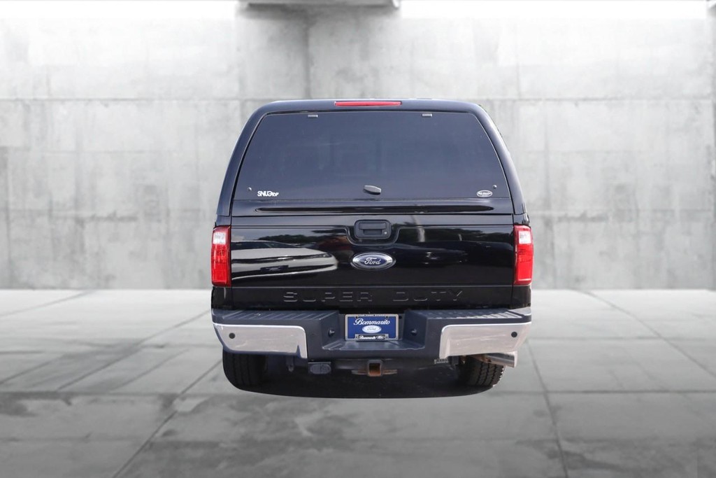 Ford Super Duty F-250 SRW Vehicle Full-screen Gallery Image 6