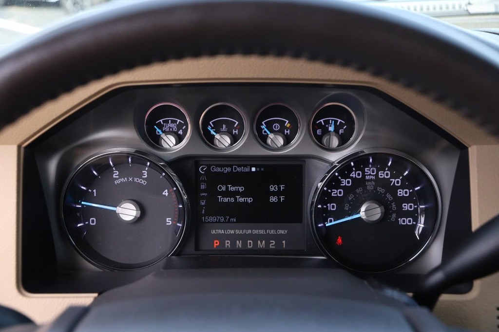 Ford Super Duty F-250 SRW Vehicle Full-screen Gallery Image 13