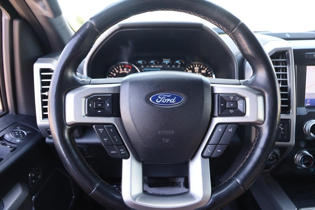 Ford F-150 Vehicle Full-screen Gallery Image 10