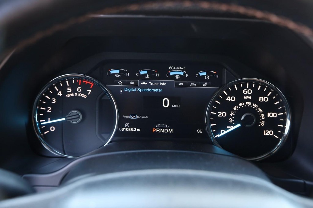 Ford F-150 Vehicle Full-screen Gallery Image 13