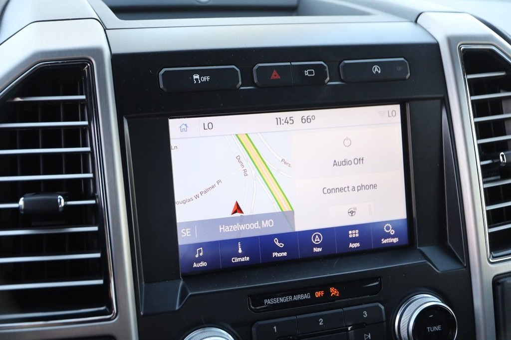 Ford F-150 Vehicle Full-screen Gallery Image 16