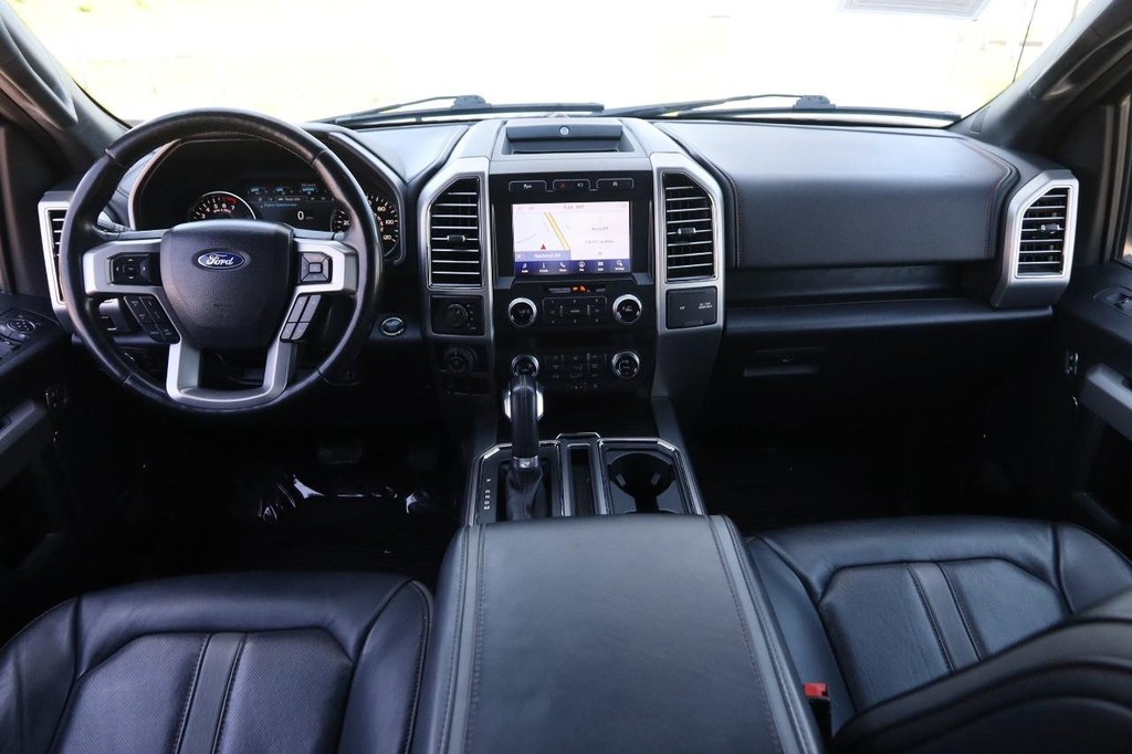 Ford F-150 Vehicle Full-screen Gallery Image 21
