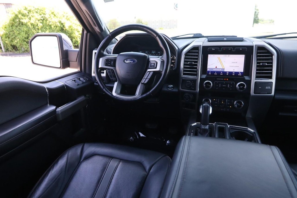 Ford F-150 Vehicle Full-screen Gallery Image 22