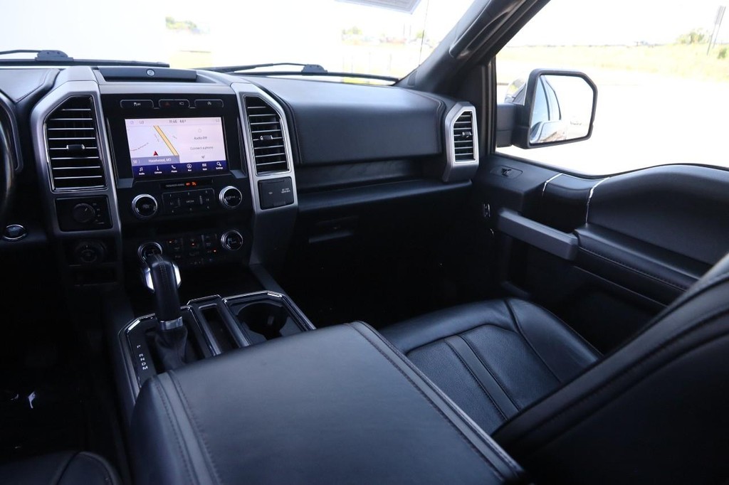 Ford F-150 Vehicle Full-screen Gallery Image 25