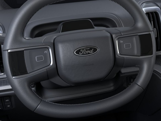 Ford Expedition Max Vehicle Full-screen Gallery Image 12