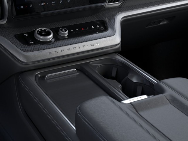 Ford Expedition Max Vehicle Full-screen Gallery Image 15
