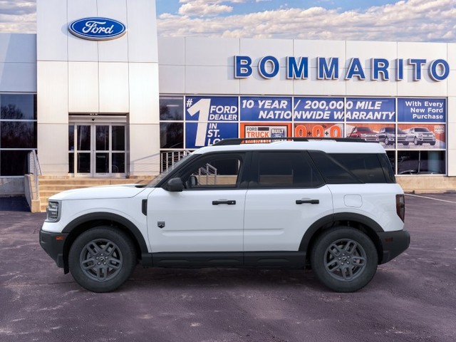 Ford Bronco Sport Vehicle Full-screen Gallery Image 3