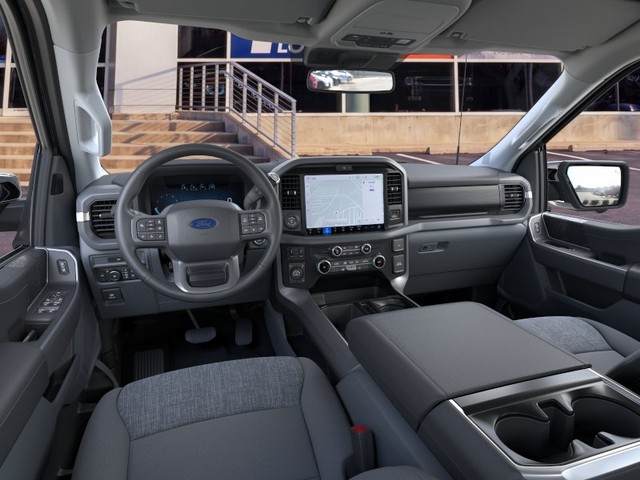 Ford F-150 Vehicle Full-screen Gallery Image 9