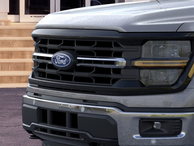 Ford F-150 Vehicle Full-screen Gallery Image 17