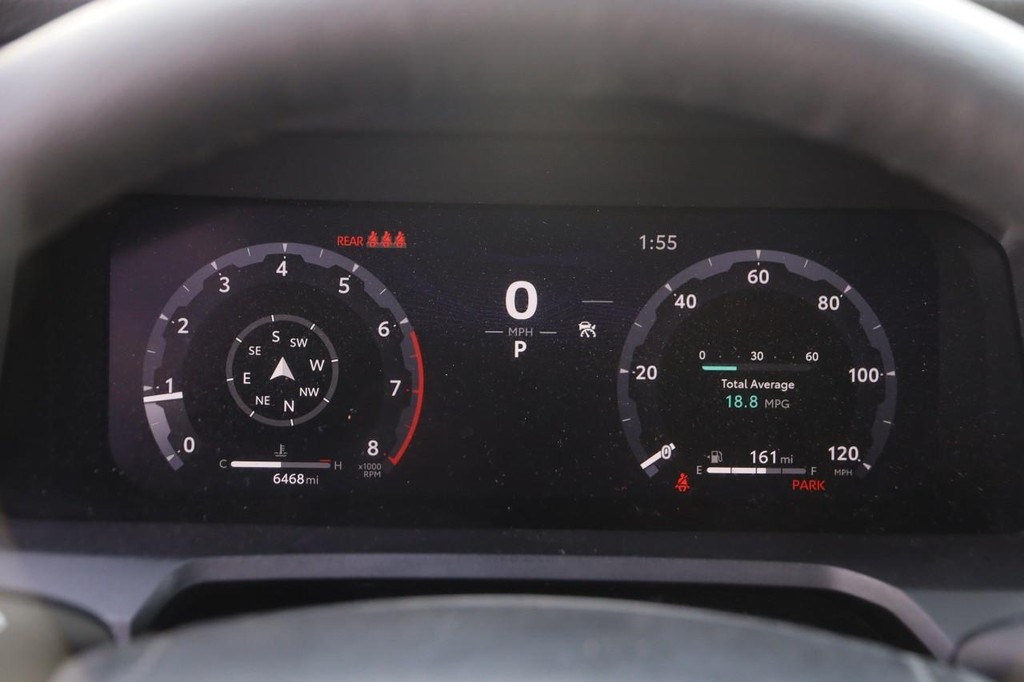 Toyota Tacoma 4WD Vehicle Full-screen Gallery Image 15
